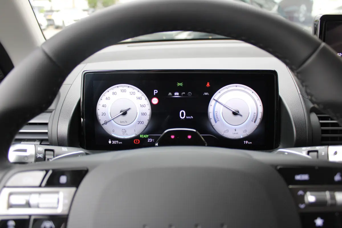 Pulse | 17 INCH | Gewrapt | Navigatie | Verschuifbare achterbank | Adaptieve Cruise Control | Automaat