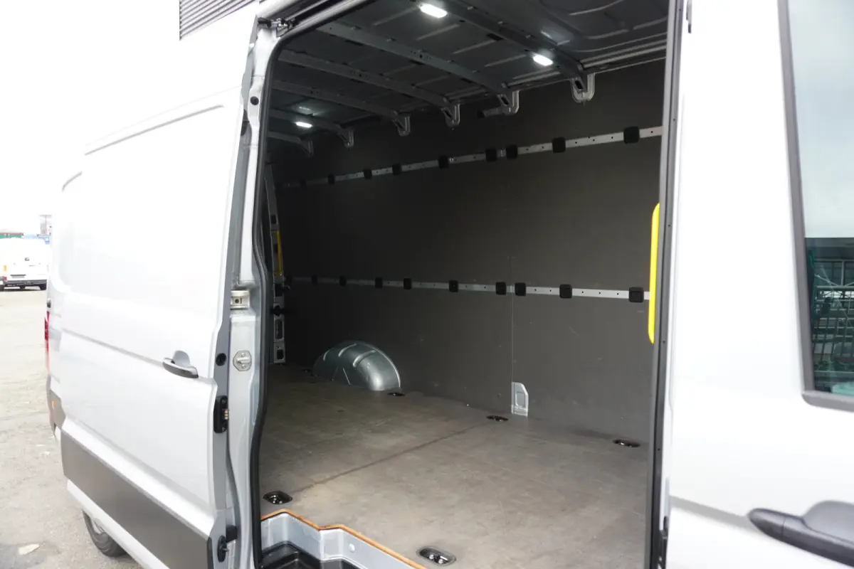 3.160 160pk Automaat RWD 3500kg Trekgewicht L4H3/L3H2 Apple carplay Camera Trekhaak Navigatie Parkeersensoren LED 3-zits
