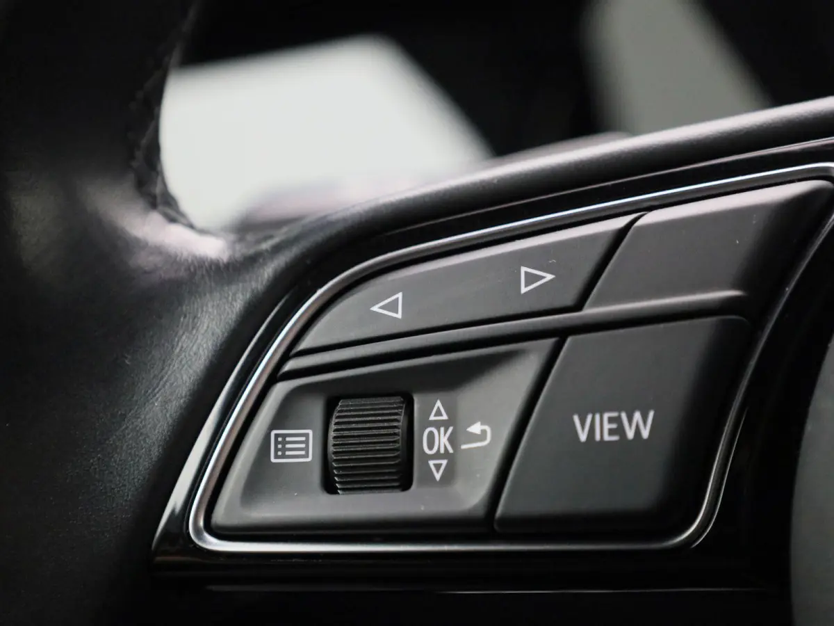 35 TFSI Business edition | Apple Carplay / Android Auto | Lichtmetalen Velgen | Privacy Glass | Virtual Cockpit |
