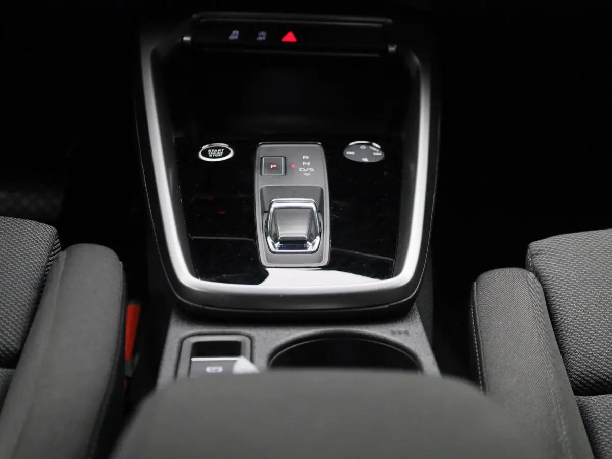35 TFSI Business edition | Apple Carplay / Android Auto | Lichtmetalen Velgen | Privacy Glass | Virtual Cockpit |