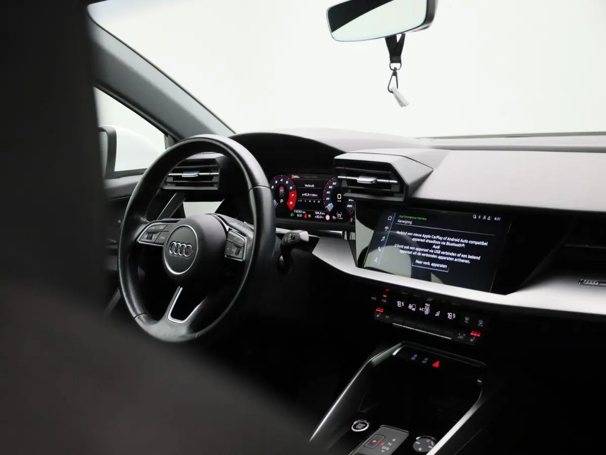 35 TFSI Business edition | Apple Carplay / Android Auto | Lichtmetalen Velgen | Privacy Glass | Virtual Cockpit |