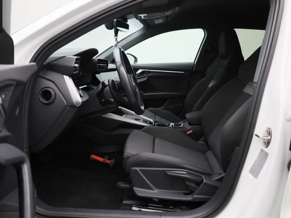 35 TFSI Business edition | Apple Carplay / Android Auto | Lichtmetalen Velgen | Privacy Glass | Virtual Cockpit |