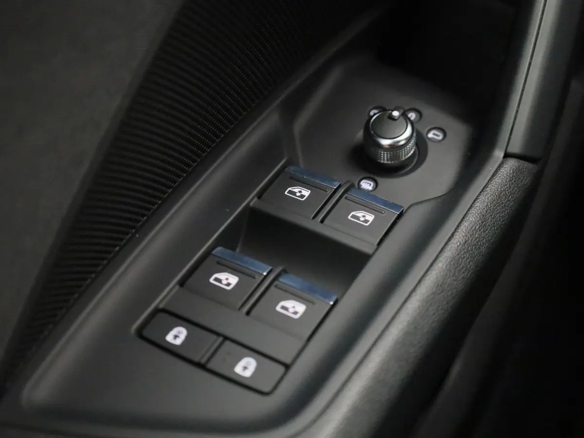 35 TFSI Business edition | Apple Carplay / Android Auto | Lichtmetalen Velgen | Privacy Glass | Virtual Cockpit |