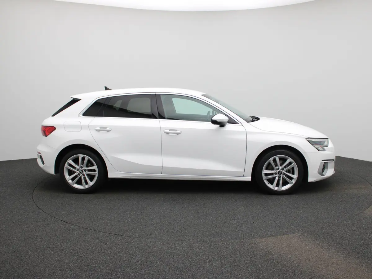 35 TFSI Business edition | Apple Carplay / Android Auto | Lichtmetalen Velgen | Privacy Glass | Virtual Cockpit |