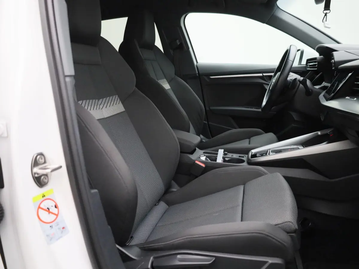35 TFSI Business edition | Apple Carplay / Android Auto | Lichtmetalen Velgen | Privacy Glass | Virtual Cockpit |