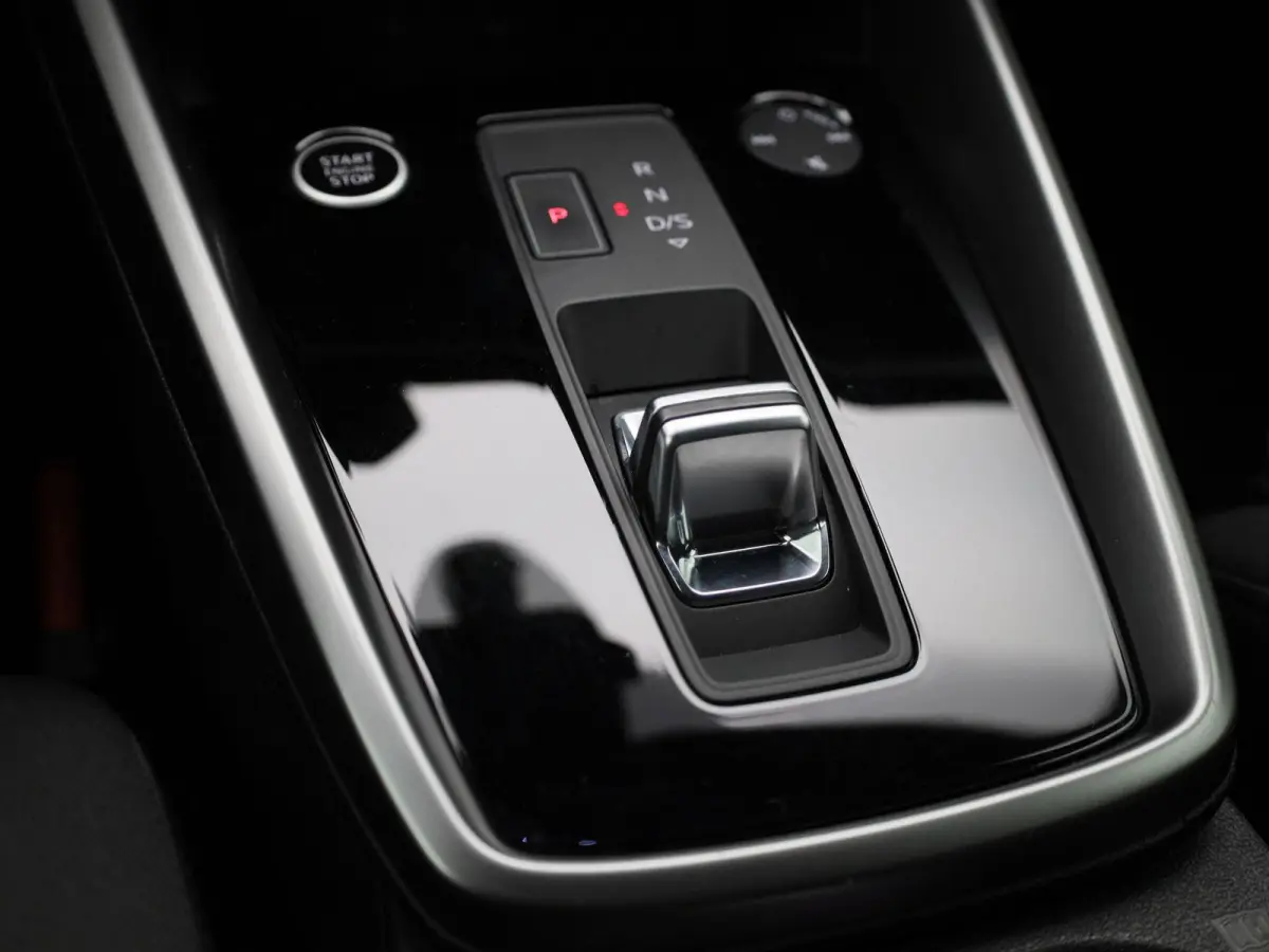 35 TFSI Business edition | Apple Carplay / Android Auto | Lichtmetalen Velgen | Privacy Glass | Virtual Cockpit |