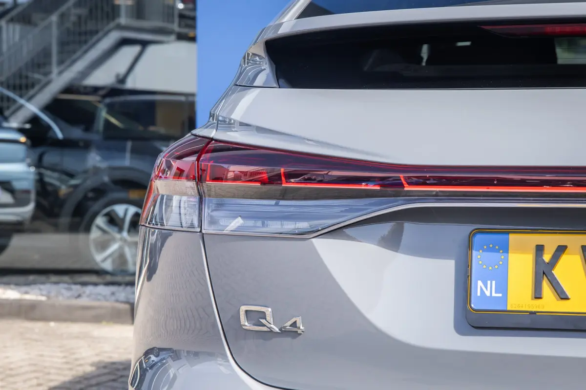 40 Edition 77 kWh | Apple Carplay/Android Auto | Achteruitrijcamera | Dodehoek detectie | climate controle |Elektrisch bedienbare achterklep | LED | Stoel- Stuurverwarming | Achteruitrijcame
