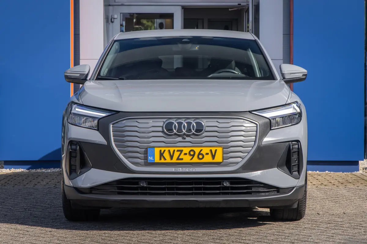 40 Edition 77 kWh | Apple Carplay/Android Auto | Achteruitrijcamera | Dodehoek detectie | climate controle |Elektrisch bedienbare achterklep | LED | Stoel- Stuurverwarming | Achteruitrijcame