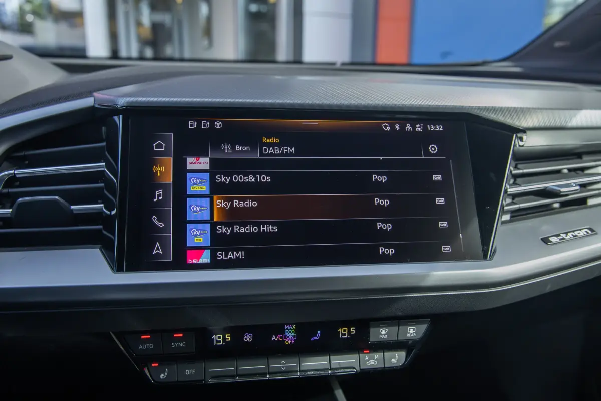 40 Edition 77 kWh | Apple Carplay/Android Auto | Achteruitrijcamera | Dodehoek detectie | climate controle |Elektrisch bedienbare achterklep | LED | Stoel- Stuurverwarming | Achteruitrijcame