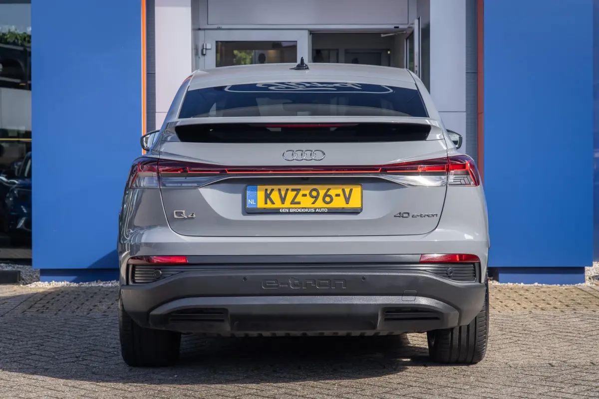40 Edition 77 kWh | Apple Carplay/Android Auto | Achteruitrijcamera | Dodehoek detectie | climate controle |Elektrisch bedienbare achterklep | LED | Stoel- Stuurverwarming | Achteruitrijcame