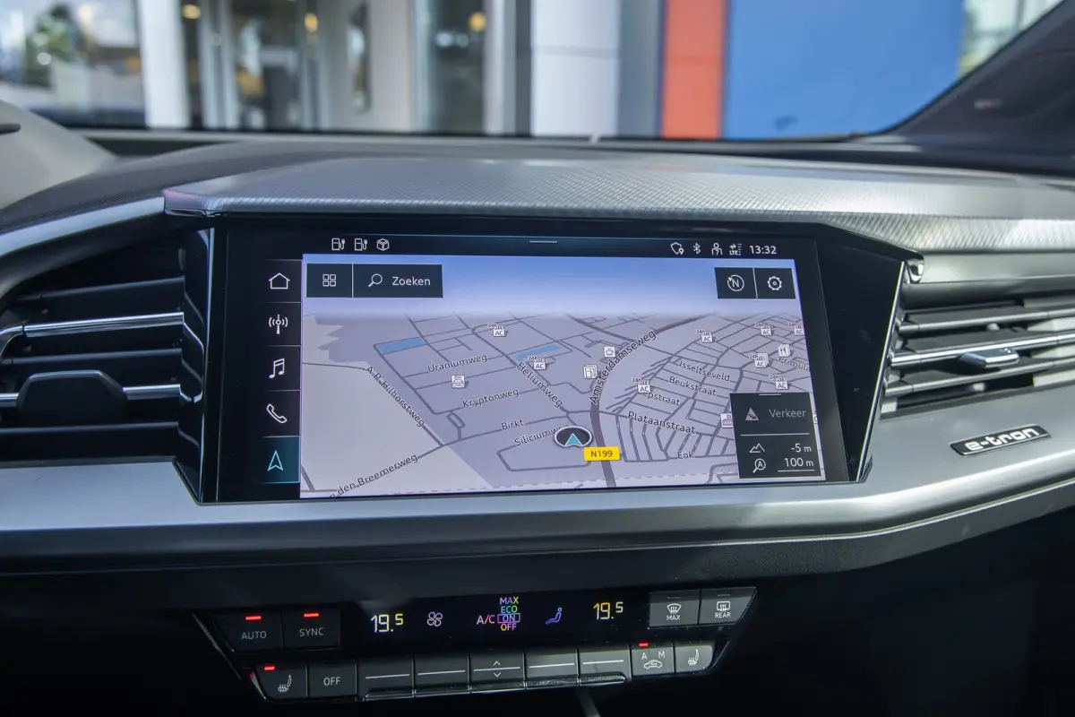 40 Edition 77 kWh | Apple Carplay/Android Auto | Achteruitrijcamera | Dodehoek detectie | climate controle |Elektrisch bedienbare achterklep | LED | Stoel- Stuurverwarming | Achteruitrijcame