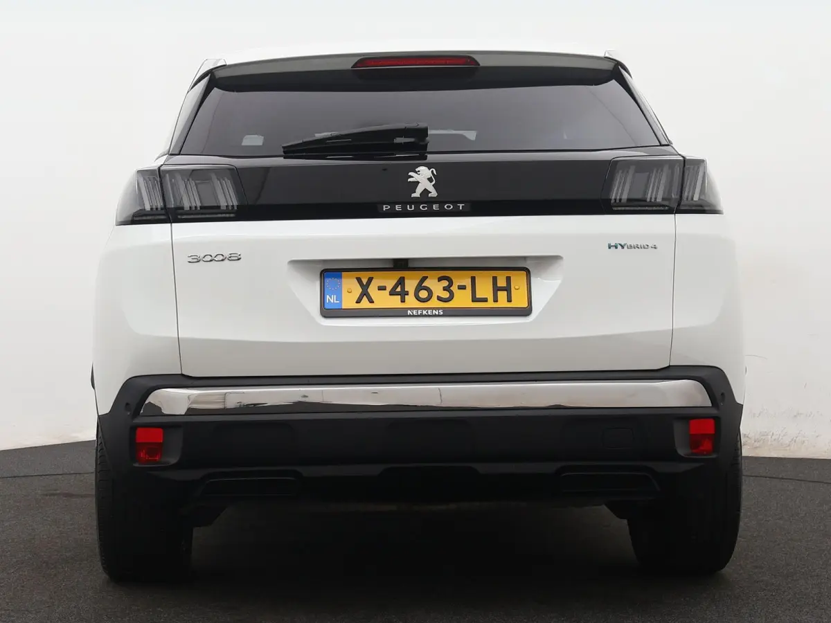 HYbrid4 Blue Lease Allure 300pk Automaat | Navigatie | Camera | Licht Metalen Velgen 18" | Dodehoek Detectie | Voorstoelen Verwarmd