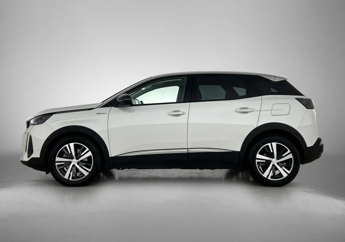HYbrid4 Blue Lease Allure 300pk Automaat | Navigatie | Camera | Licht Metalen Velgen 18" | Dodehoek Detectie | Voorstoelen Verwarmd
