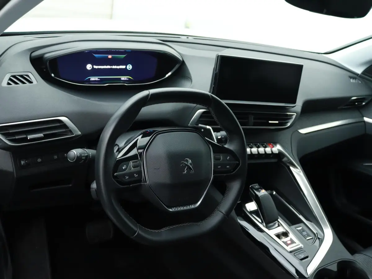 HYbrid4 Blue Lease Allure 300pk Automaat | Navigatie | Camera | Licht Metalen Velgen 18" | Dodehoek Detectie | Voorstoelen Verwarmd