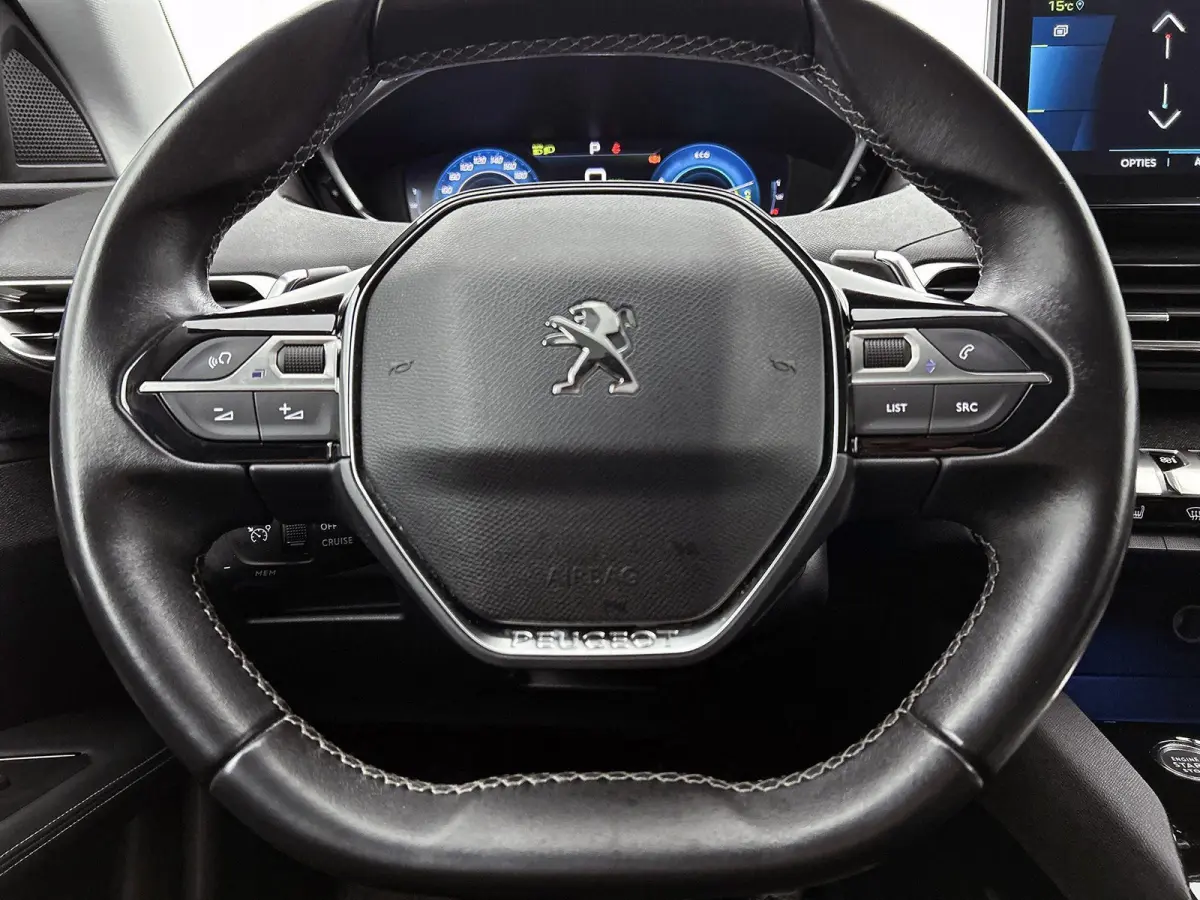 HYbrid4 Blue Lease Allure 300pk Automaat | Navigatie | Camera | Licht Metalen Velgen 18" | Dodehoek Detectie | Voorstoelen Verwarmd