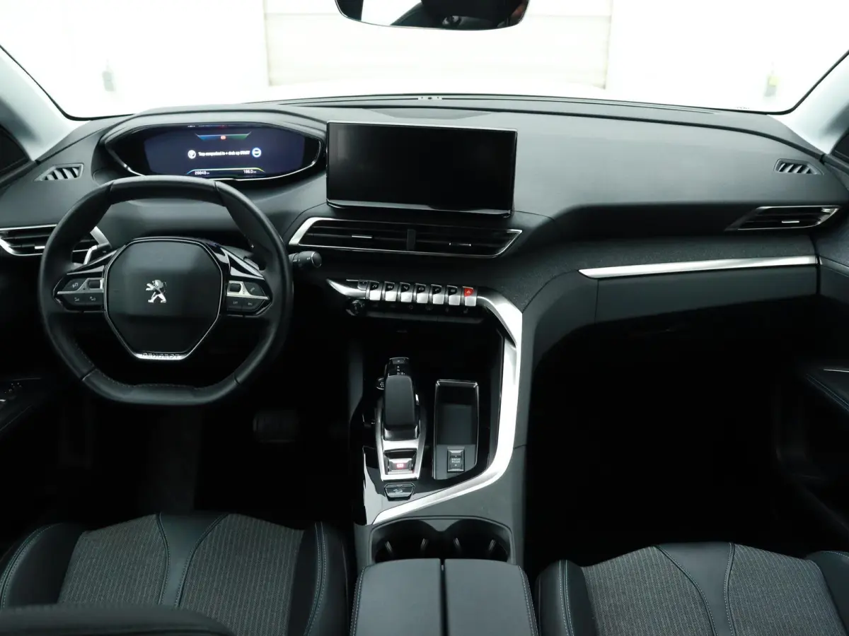 HYbrid4 Blue Lease Allure 300pk Automaat | Navigatie | Camera | Licht Metalen Velgen 18" | Dodehoek Detectie | Voorstoelen Verwarmd