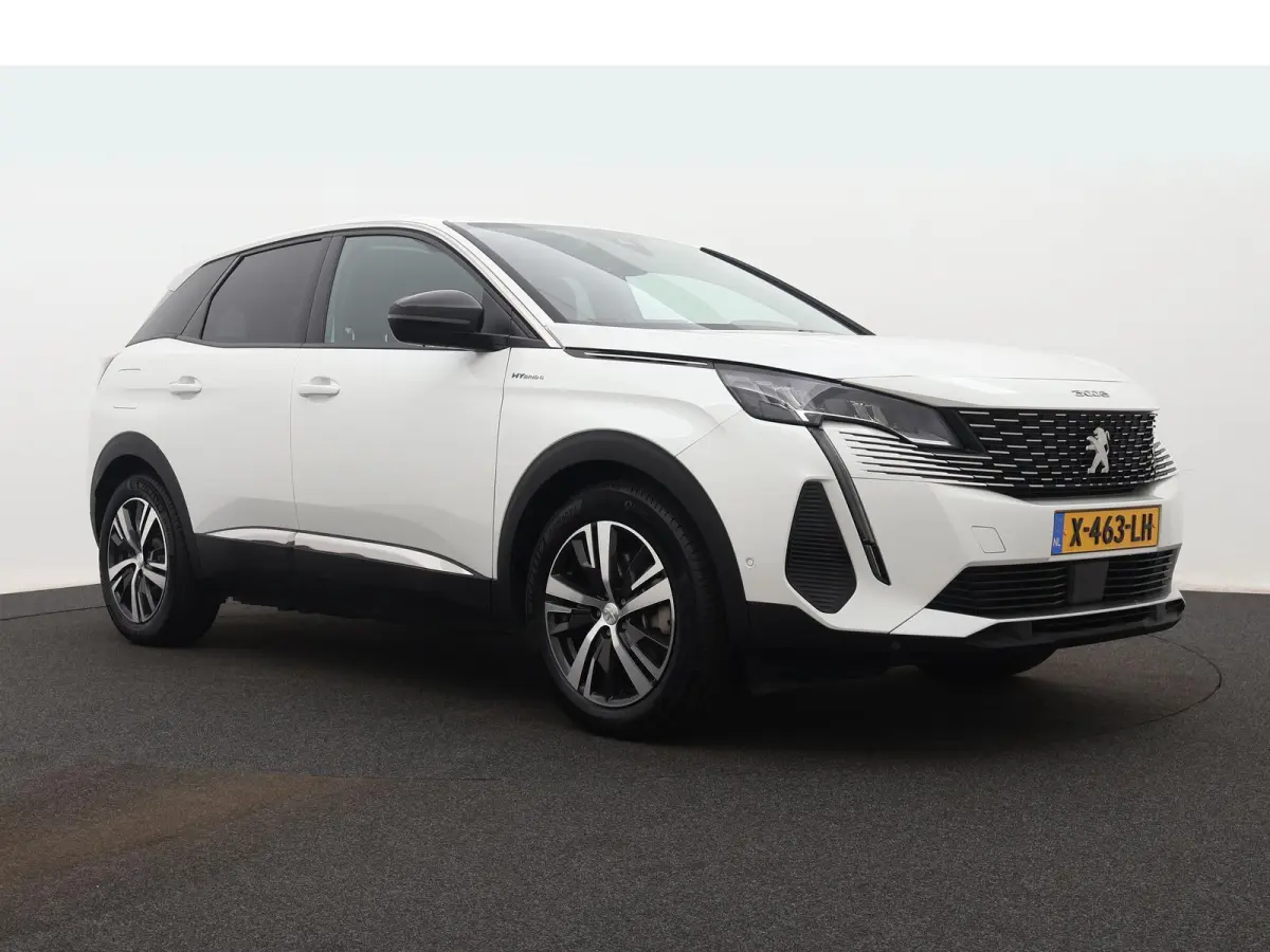 HYbrid4 Blue Lease Allure 300pk Automaat | Navigatie | Camera | Licht Metalen Velgen 18" | Dodehoek Detectie | Voorstoelen Verwarmd