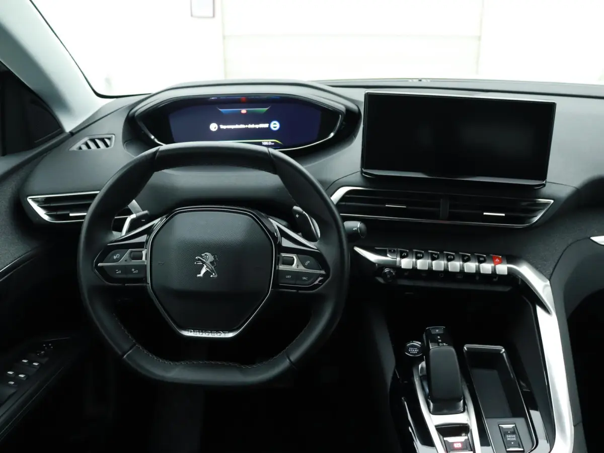 HYbrid4 Blue Lease Allure 300pk Automaat | Navigatie | Camera | Licht Metalen Velgen 18" | Dodehoek Detectie | Voorstoelen Verwarmd