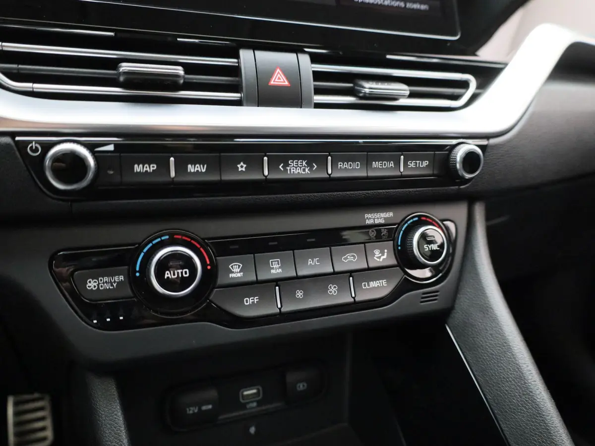 1.6 GDi PHEV ExecutiveLine | Schuif/Kanteldak | Lederen Bekleding | JBL Audio | Privacy Glass | Elek. Stoelen |