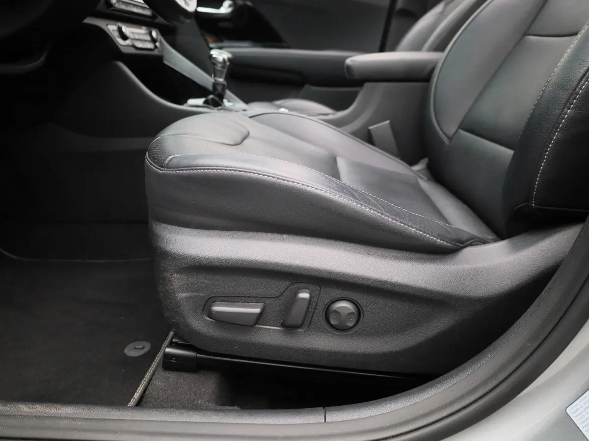 1.6 GDi PHEV ExecutiveLine | Schuif/Kanteldak | Lederen Bekleding | JBL Audio | Privacy Glass | Elek. Stoelen |
