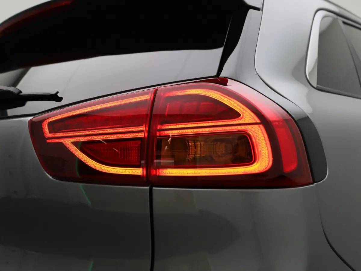 1.6 GDi PHEV ExecutiveLine | Schuif/Kanteldak | Lederen Bekleding | JBL Audio | Privacy Glass | Elek. Stoelen |