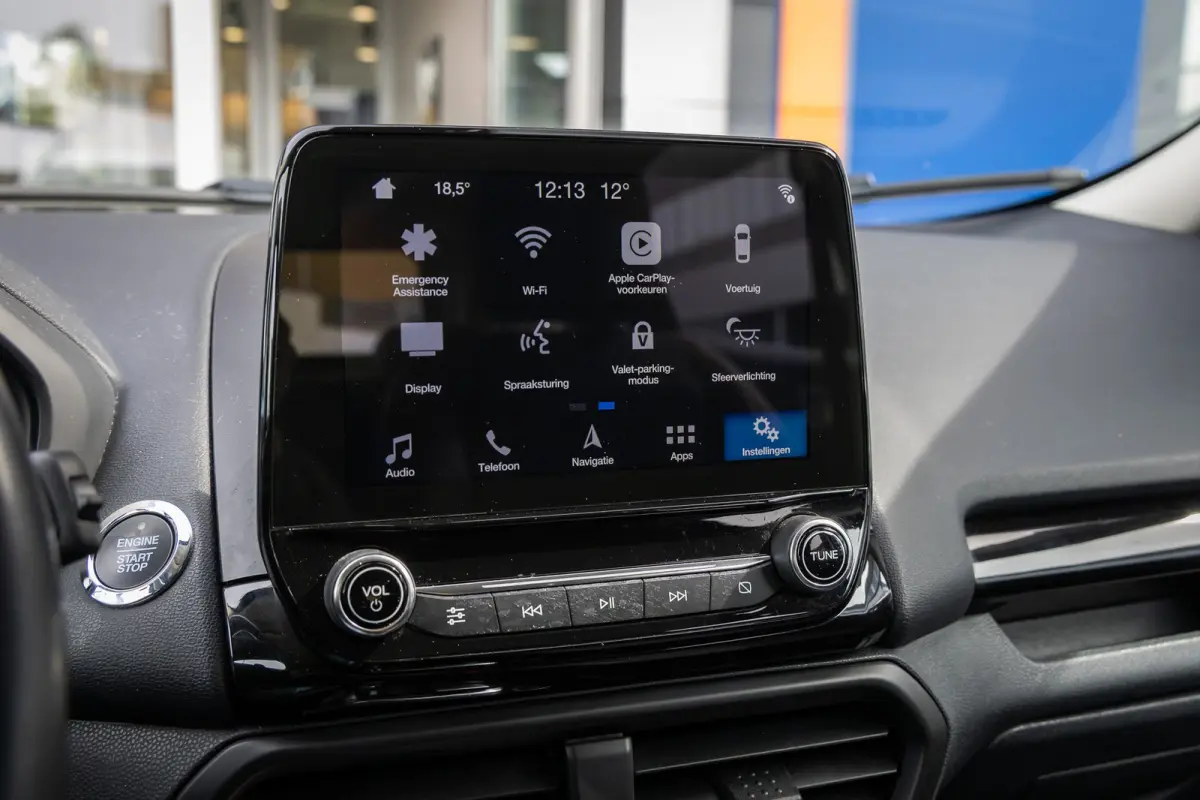 1.0 EcoBoost Titanium | Navi | Apple Carplay/Android Auto | Camera | Cruise Control | 17''LM Velgen | DAB | Winterpack | Achteruitrijcamera | DAB ontvanger | Lichtmetalen velgen 17"