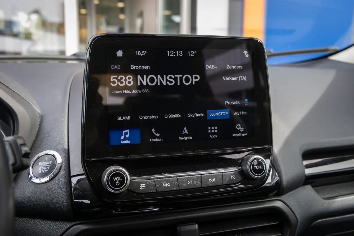 1.0 EcoBoost Titanium | Navi | Apple Carplay/Android Auto | Camera | Cruise Control | 17''LM Velgen | DAB | Winterpack | Achteruitrijcamera | DAB ontvanger | Lichtmetalen velgen 17"