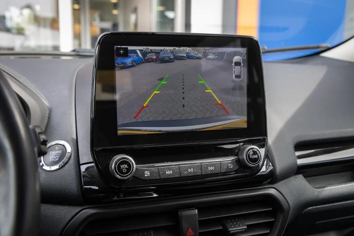 1.0 EcoBoost Titanium | Navi | Apple Carplay/Android Auto | Camera | Cruise Control | 17''LM Velgen | DAB | Winterpack | Achteruitrijcamera | DAB ontvanger | Lichtmetalen velgen 17"