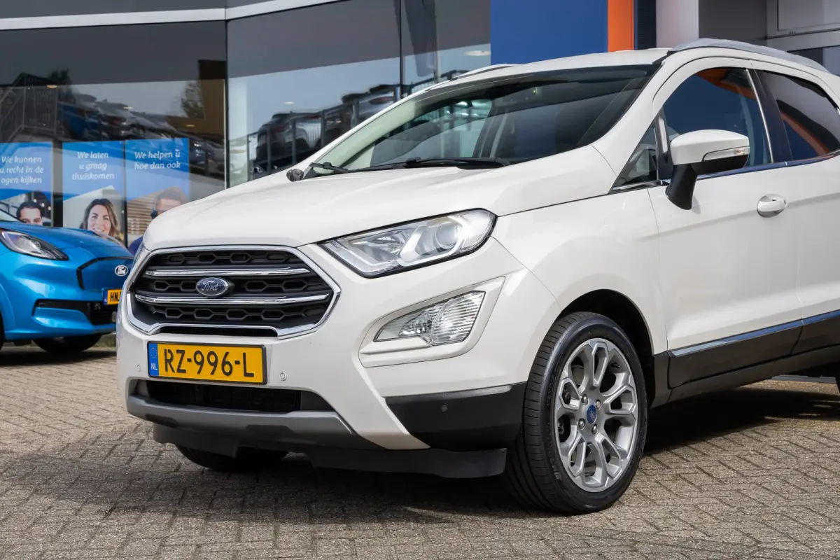 1.0 EcoBoost Titanium | Navi | Apple Carplay/Android Auto | Camera | Cruise Control | 17''LM Velgen | DAB | Winterpack | Achteruitrijcamera | DAB ontvanger | Lichtmetalen velgen 17"
