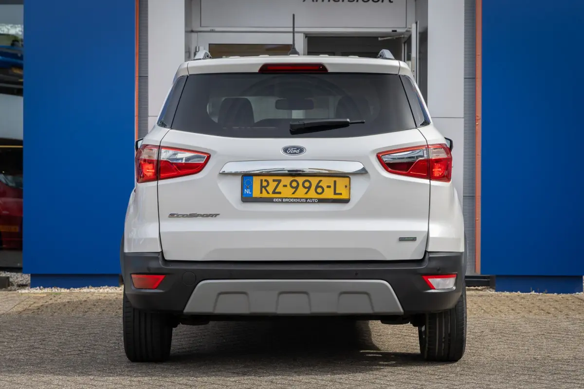 1.0 EcoBoost Titanium | Navi | Apple Carplay/Android Auto | Camera | Cruise Control | 17''LM Velgen | DAB | Winterpack | Achteruitrijcamera | DAB ontvanger | Lichtmetalen velgen 17"