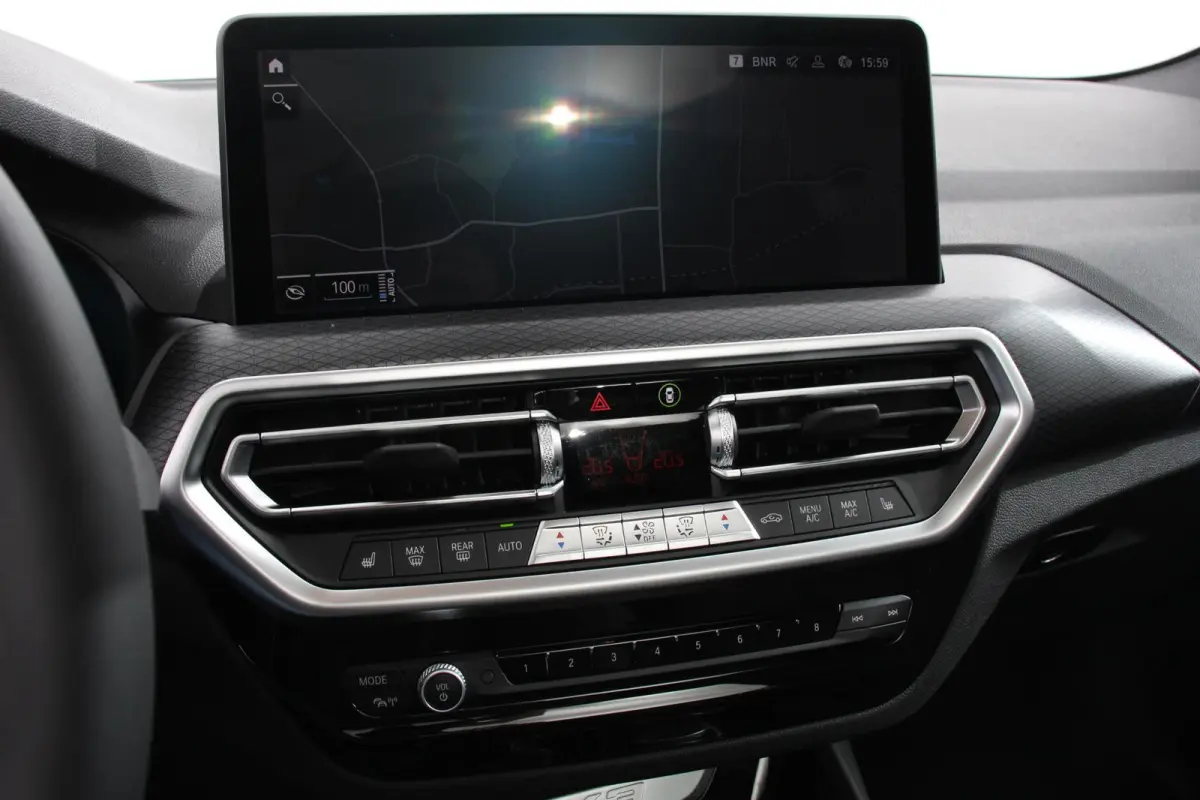 xDrive30e Hybrid M-Sport High Executive Leder Panoramisch Schuifdak Hifi Camera 360 Active Cruise Control Climate Control Parkeer sensoren Lichtmetalen Velgen