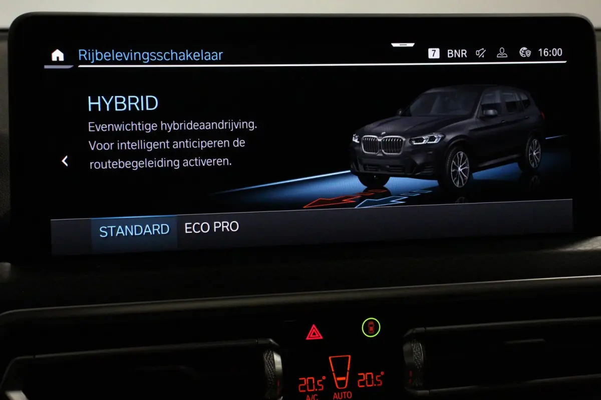 xDrive30e Hybrid M-Sport High Executive Leder Panoramisch Schuifdak Hifi Camera 360 Active Cruise Control Climate Control Parkeer sensoren Lichtmetalen Velgen