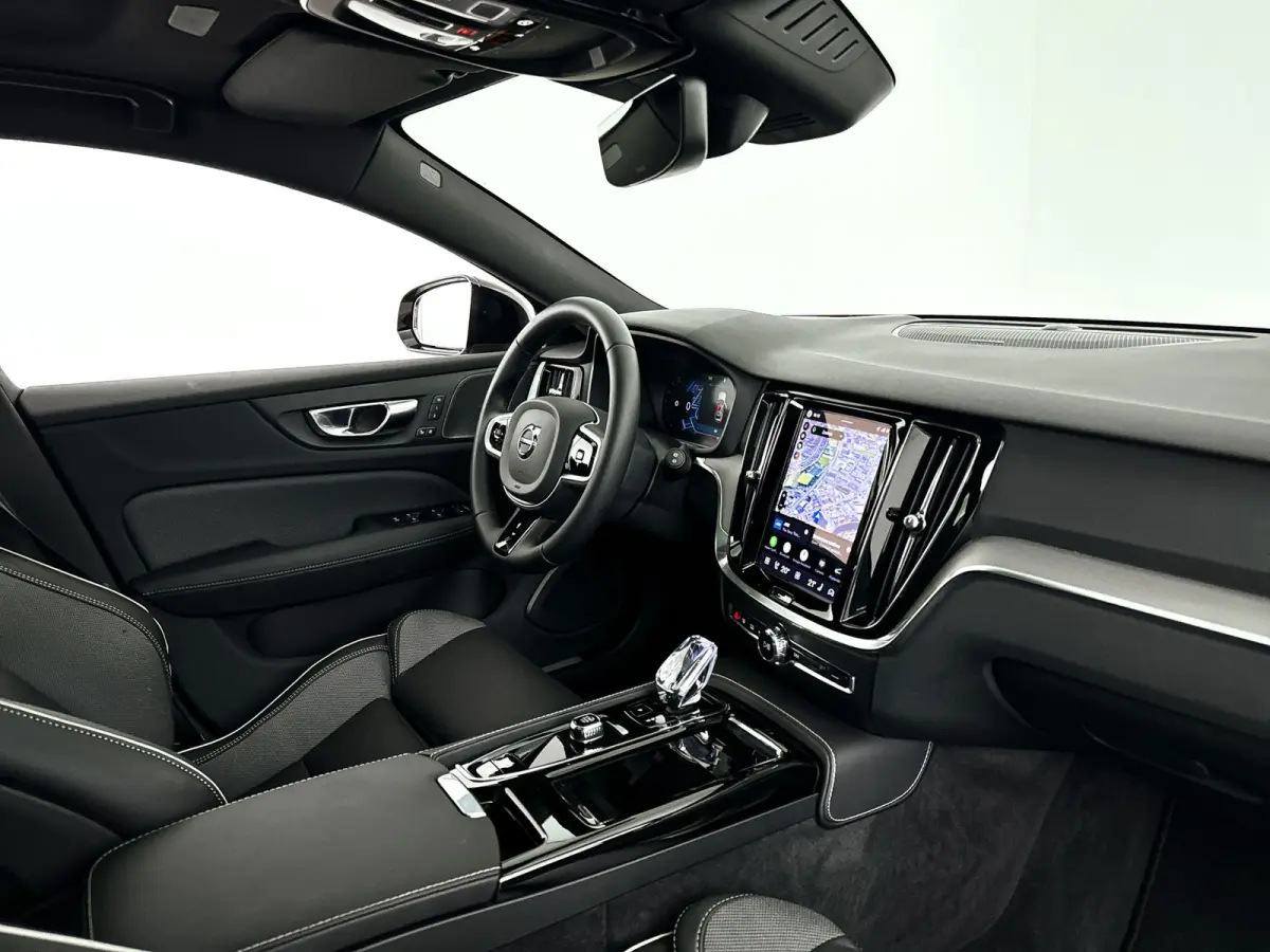 T8 Plug-in hybrid AWD Plus Dark | SOH 100% | Panoramadak | 360° camera | Head-up display | Harman Kardon | Stoel- en stuurverwarming | Trekhaak