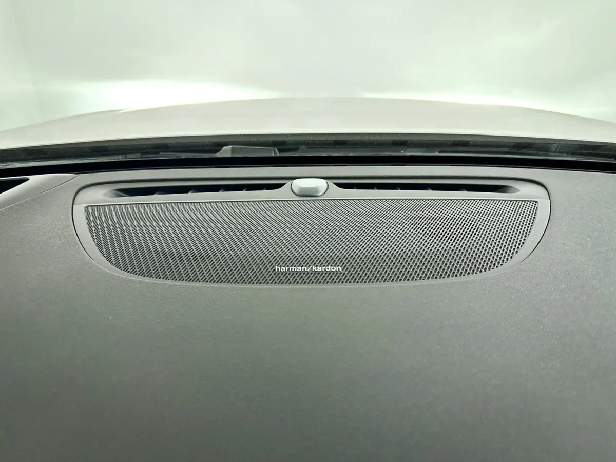 T8 Plug-in hybrid AWD Plus Dark | SOH 100% | Panoramadak | 360° camera | Head-up display | Harman Kardon | Stoel- en stuurverwarming | Trekhaak