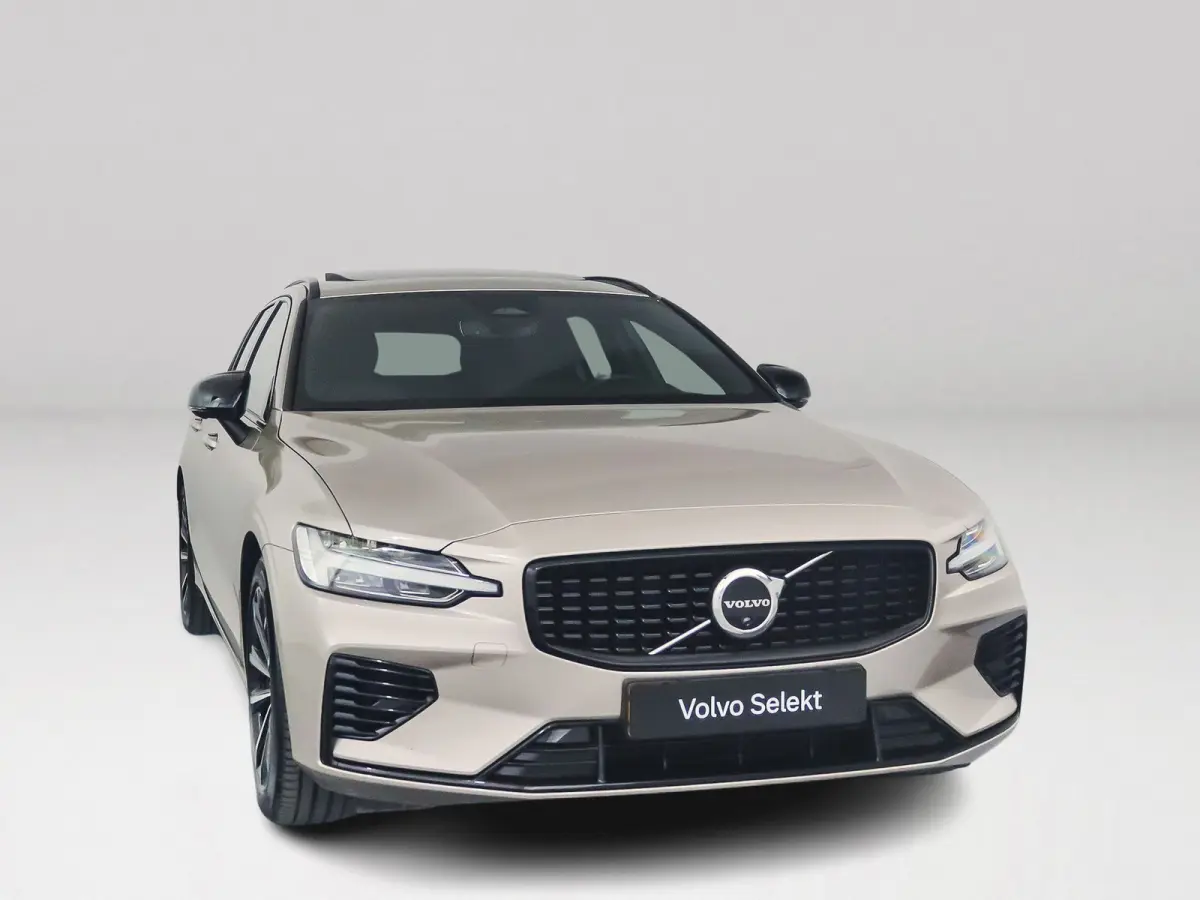T8 Plug-in hybrid AWD Plus Dark | SOH 100% | Panoramadak | 360° camera | Head-up display | Harman Kardon | Stoel- en stuurverwarming | Trekhaak