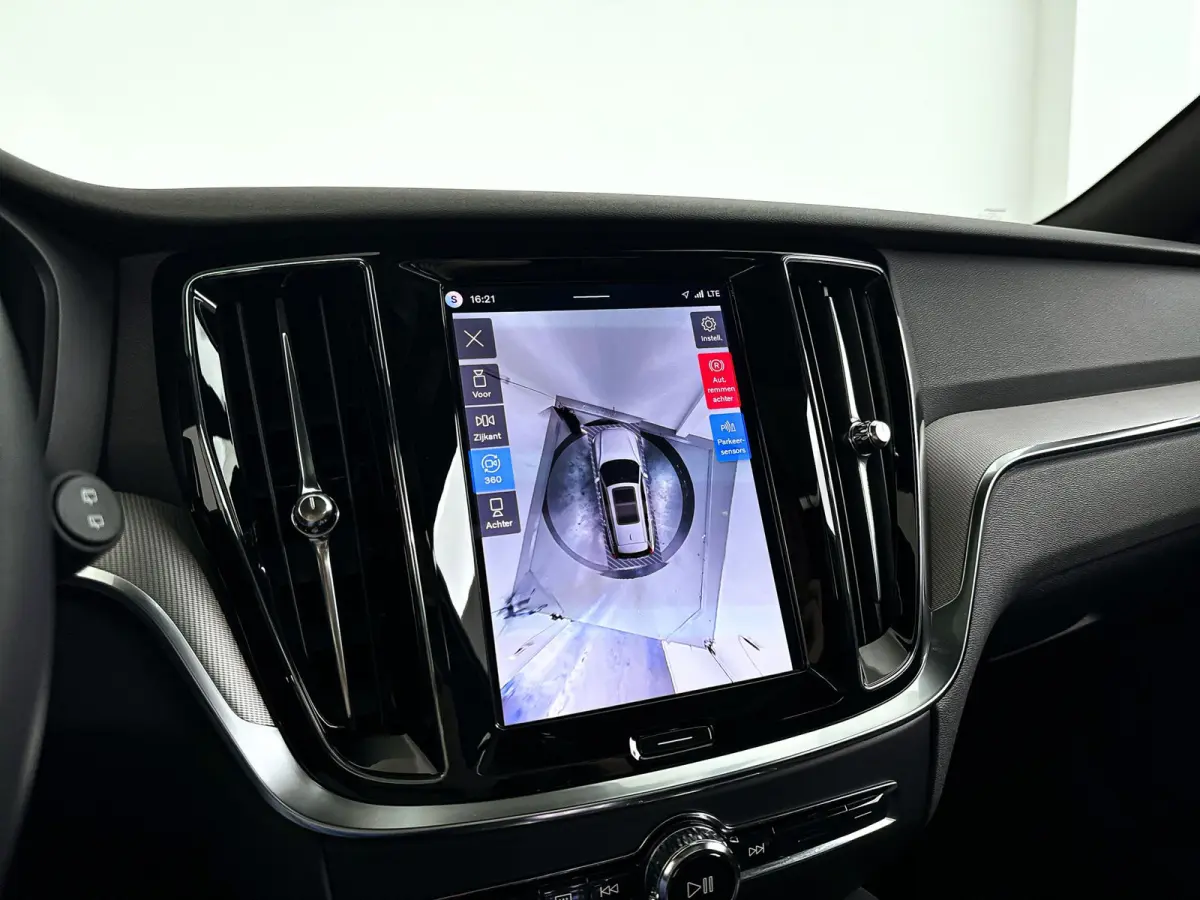 T8 Plug-in hybrid AWD Plus Dark | SOH 100% | Panoramadak | 360° camera | Head-up display | Harman Kardon | Stoel- en stuurverwarming | Trekhaak
