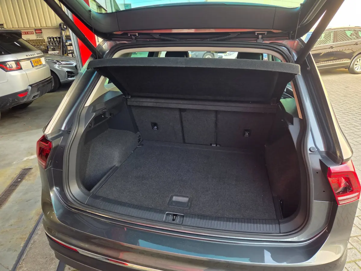 1.4 TSI 4Motion Highline automaat/ Elec. achterklep/ elec. wegkl. trekhaak/ Parkeersensoren v+a/ Rijklaarprijs!