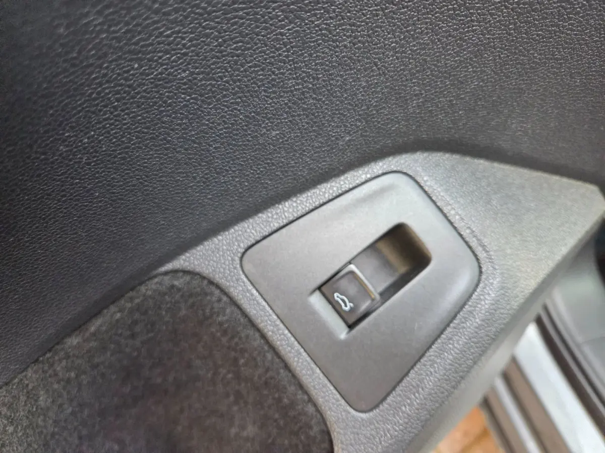 1.4 TSI 4Motion Highline automaat/ Elec. achterklep/ elec. wegkl. trekhaak/ Parkeersensoren v+a/ Rijklaarprijs!