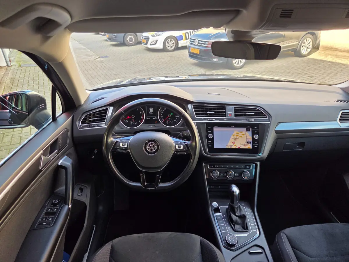 1.4 TSI 4Motion Highline automaat/ Elec. achterklep/ elec. wegkl. trekhaak/ Parkeersensoren v+a/ Rijklaarprijs!