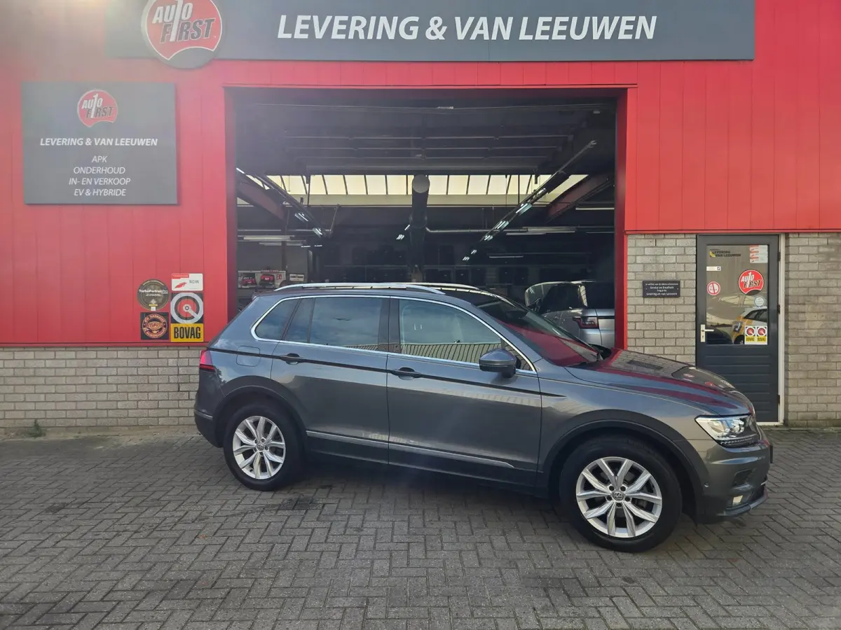 1.4 TSI 4Motion Highline automaat/ Elec. achterklep/ elec. wegkl. trekhaak/ Parkeersensoren v+a/ Rijklaarprijs!