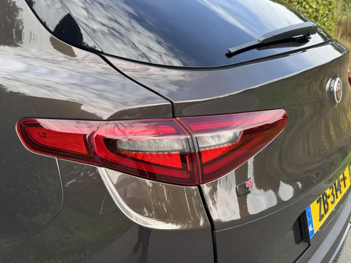 2.0t Q4 280pk, Veloce, Unieke kleur!! 20"