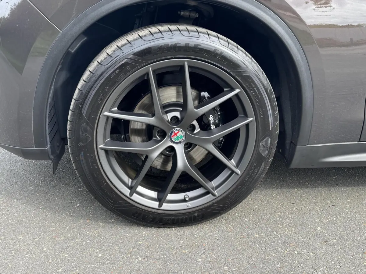 2.0t Q4 280pk, Veloce, Unieke kleur!! 20"