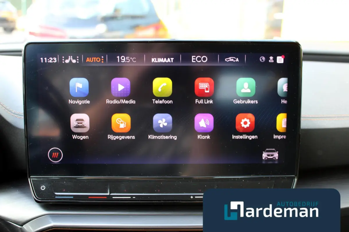 1.4 e-Hybrid VZ Performance Carplay Camera