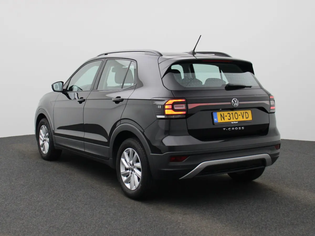 1.0 TSI Life | Apple Carplay / Android Auto | Cruise Control | Achteruitrijcamera | Lichtmetalen Velgen |