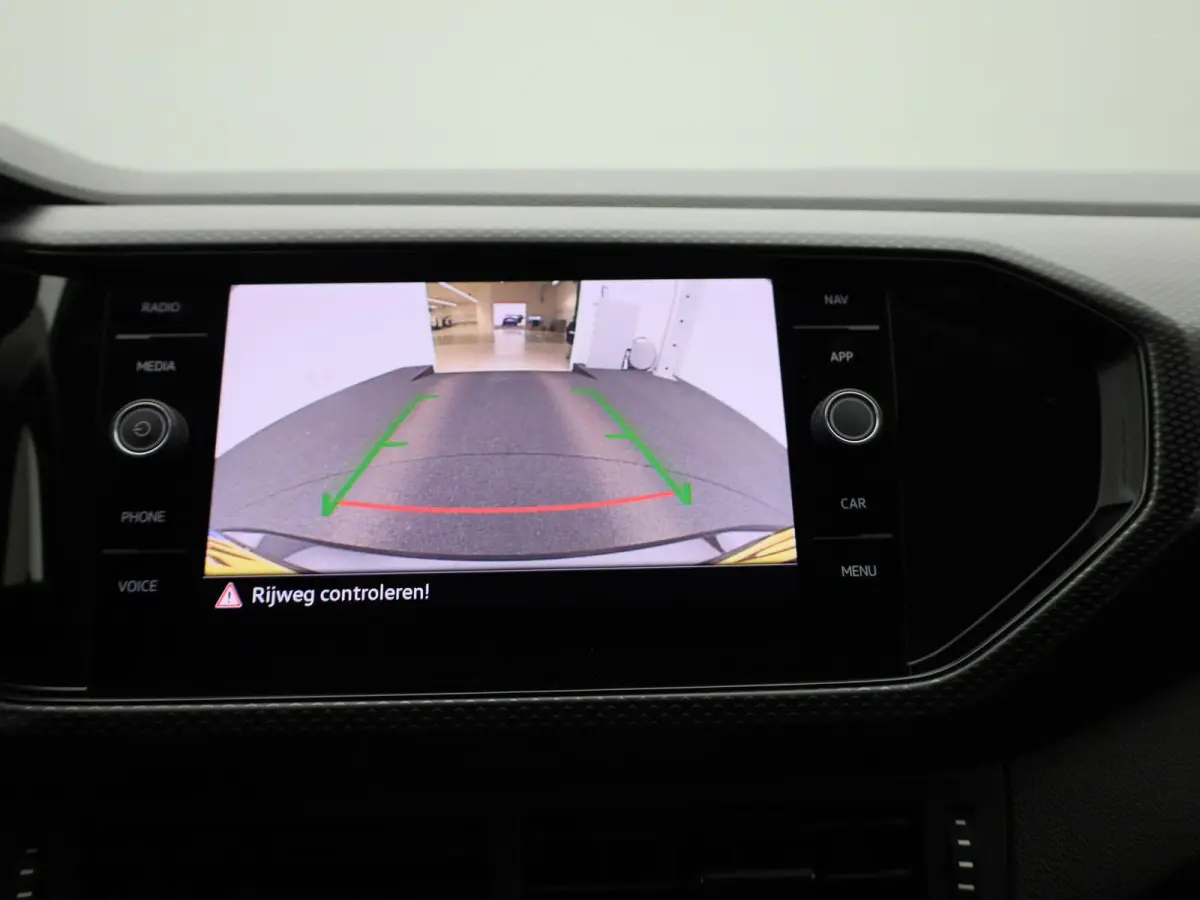 1.0 TSI Life | Apple Carplay / Android Auto | Cruise Control | Achteruitrijcamera | Lichtmetalen Velgen |
