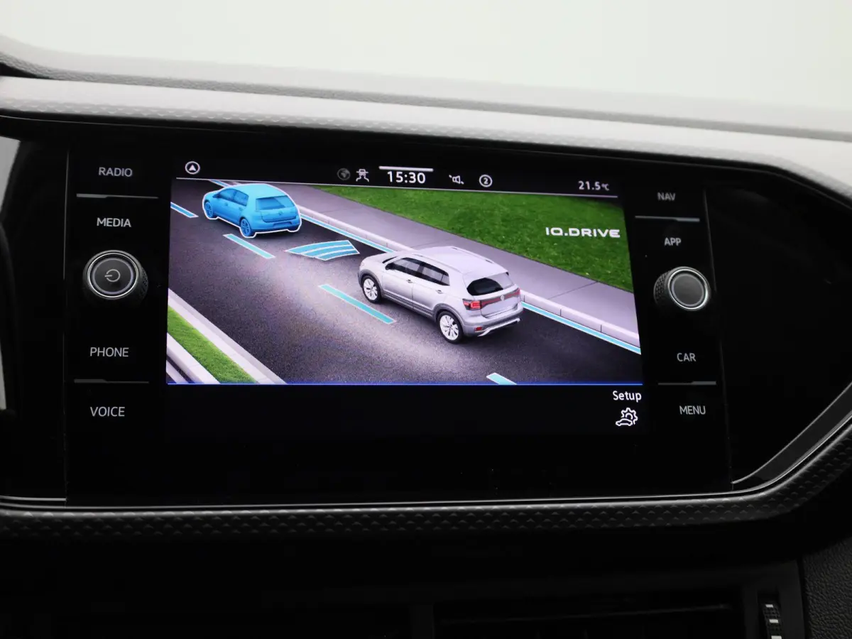 1.0 TSI Life | Apple Carplay / Android Auto | Cruise Control | Achteruitrijcamera | Lichtmetalen Velgen |
