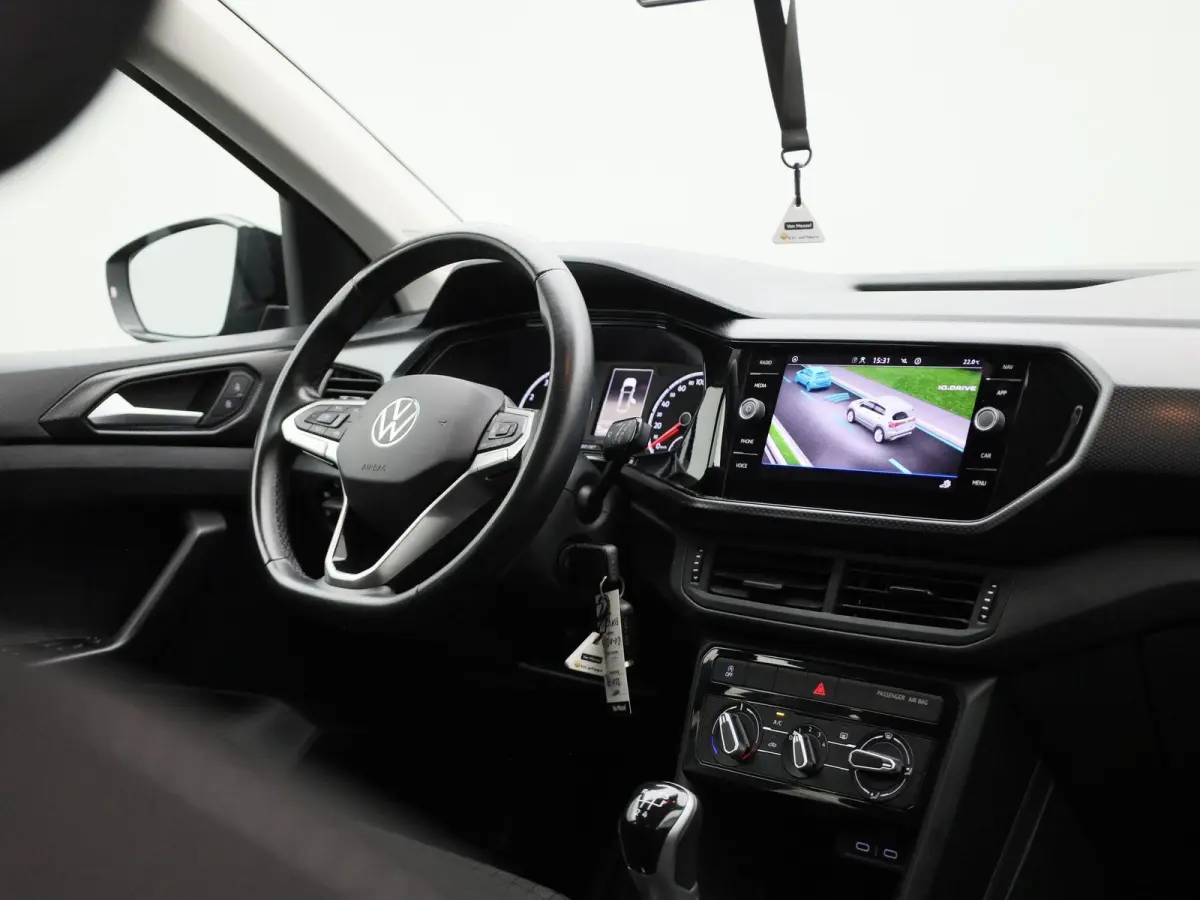 1.0 TSI Life | Apple Carplay / Android Auto | Cruise Control | Achteruitrijcamera | Lichtmetalen Velgen |