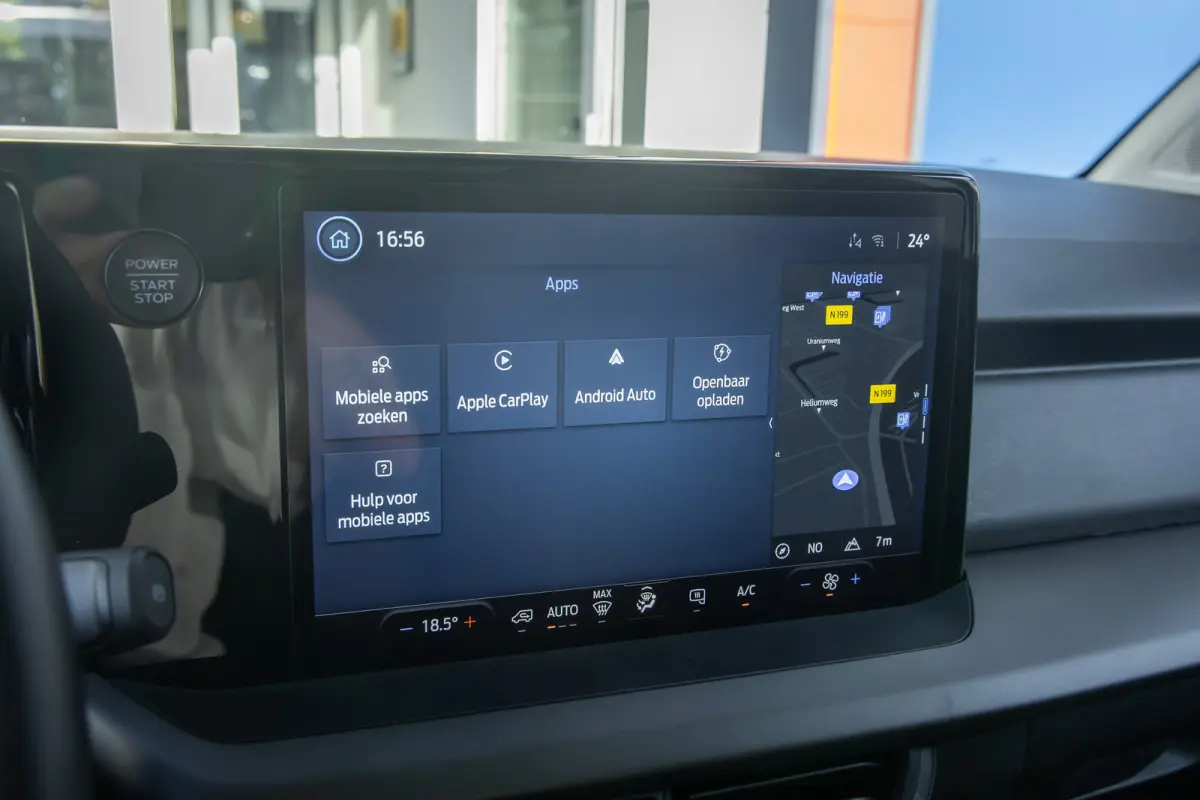Cour. Trend 44 kWh | Trekhaak | Apple Carplay/Android Auto | Cruise control adaptief | Keyless | Electronic climate controle | Parkeersensor achter | Navigatiesysteem | Apple Carplay/Android