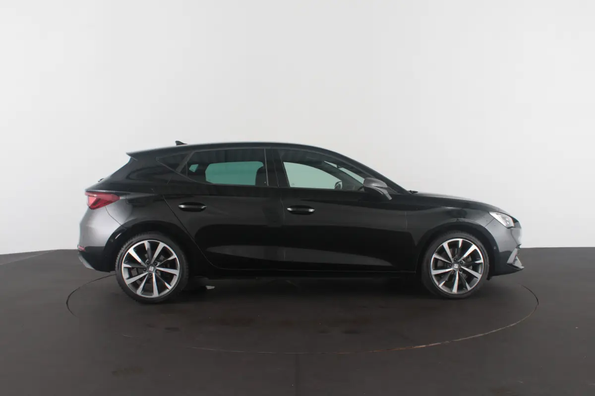 1.4 TSI eHybrid PHEV FR > SOH 100%!/18inch/Winterpakket/Matrix-LED