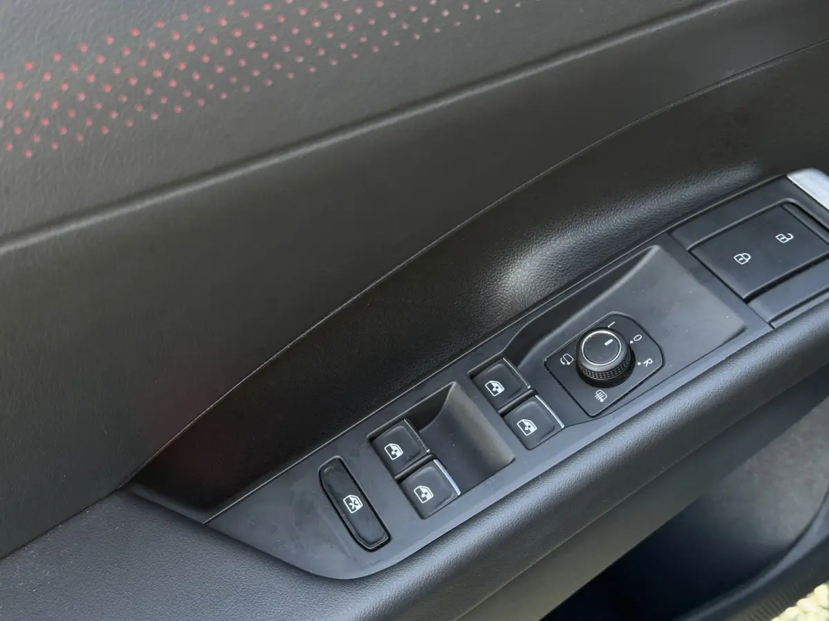 1.5 eTSI 150PK DSG R-LINE SPORT IQ.LIGHT-MATRIX/NAVI/TREKHAAK
